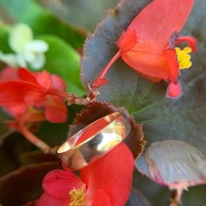 Vintage 14k yellow gold wedding band size 7.75
